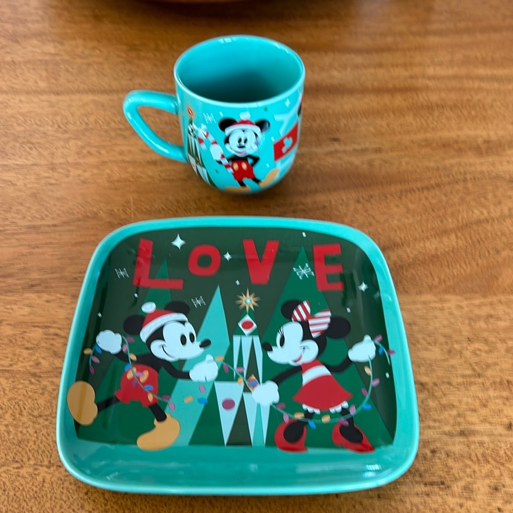 Disney Mickey & Minnie Mouse Joy Christmas Mug and Love Plate